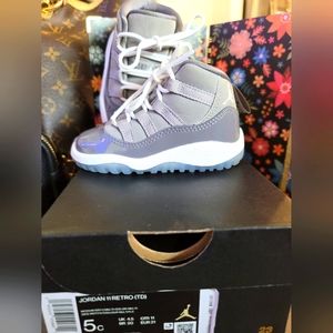 Jordan 11 Retro "Cool Grey"
